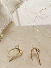 Afbeelding in Gallery-weergave laden, Oorbellen Bowie
