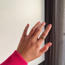 Afbeelding in Gallery-weergave laden, Simplicity Ring silver linings
