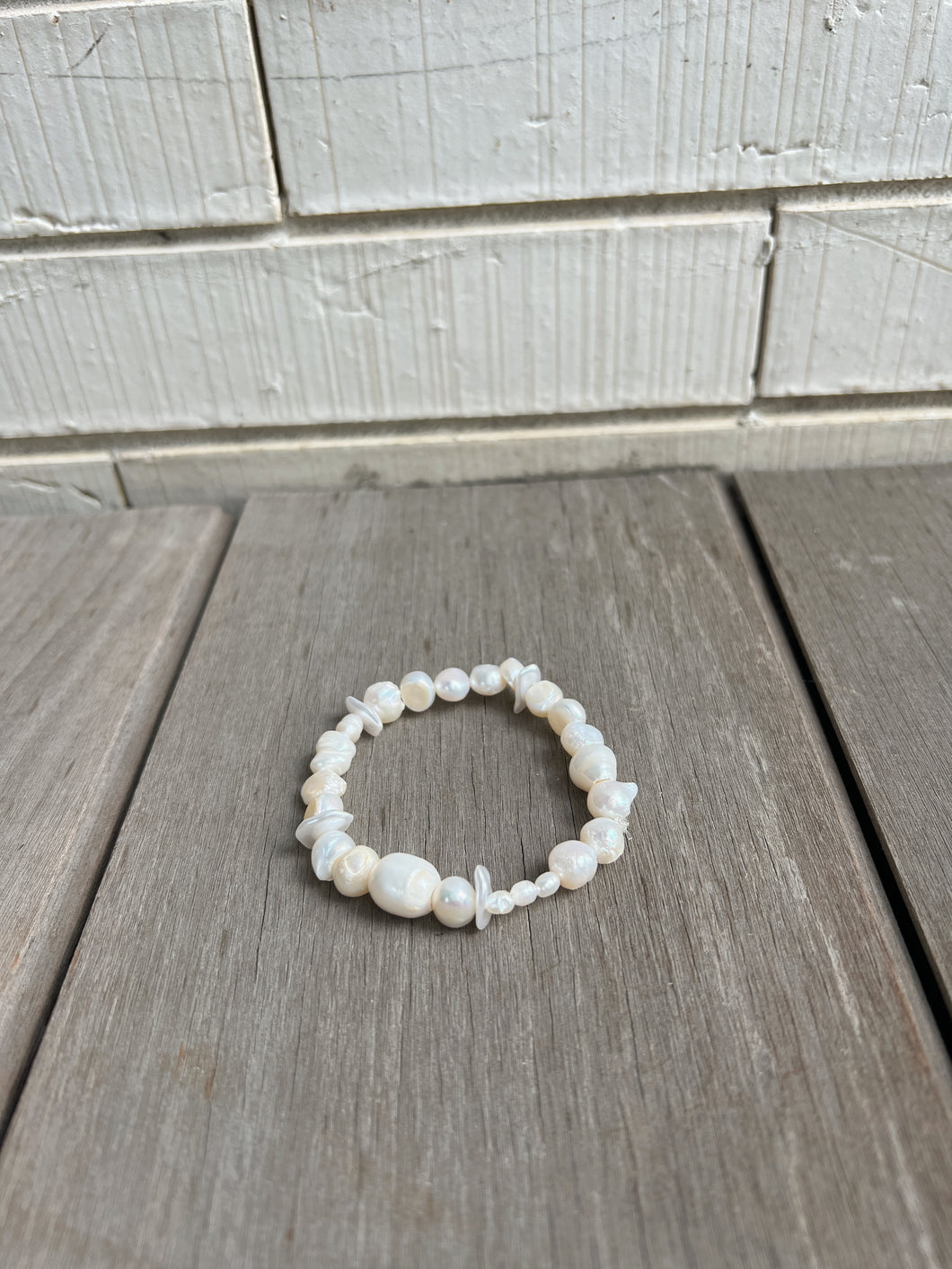 Armbandje sweet water pearl