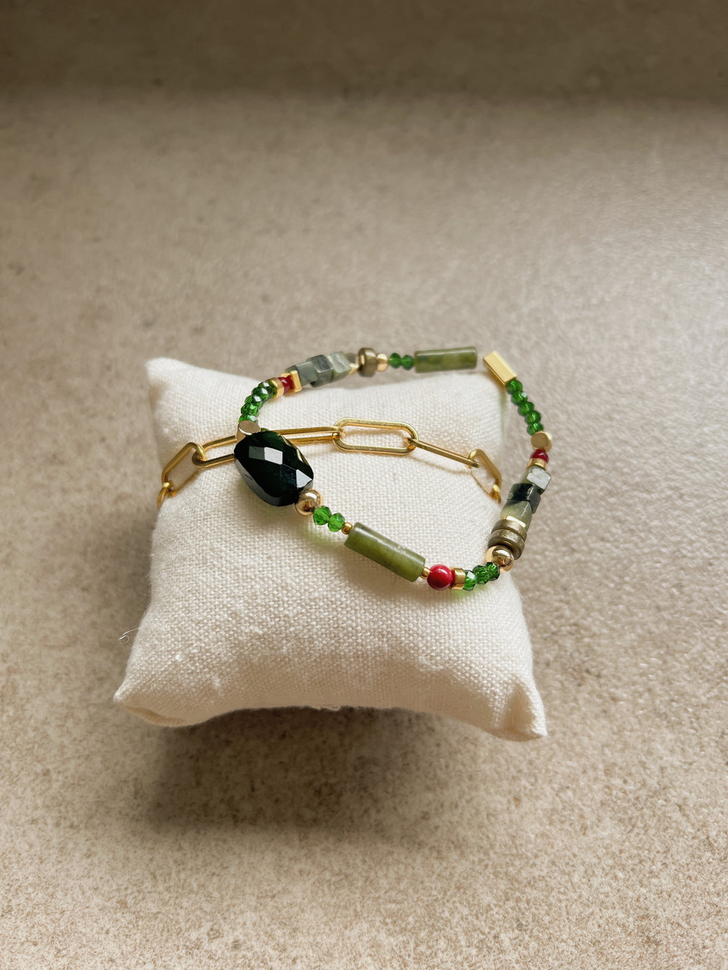 Armbandje moss green