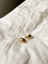 Afbeelding in Gallery-weergave laden, Sparkling drops
