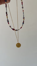 Video laden en afspelen in Gallery-weergave, Ketting blue burgundy
