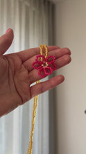 Video laden en afspelen in Gallery-weergave, Ketting flower power
